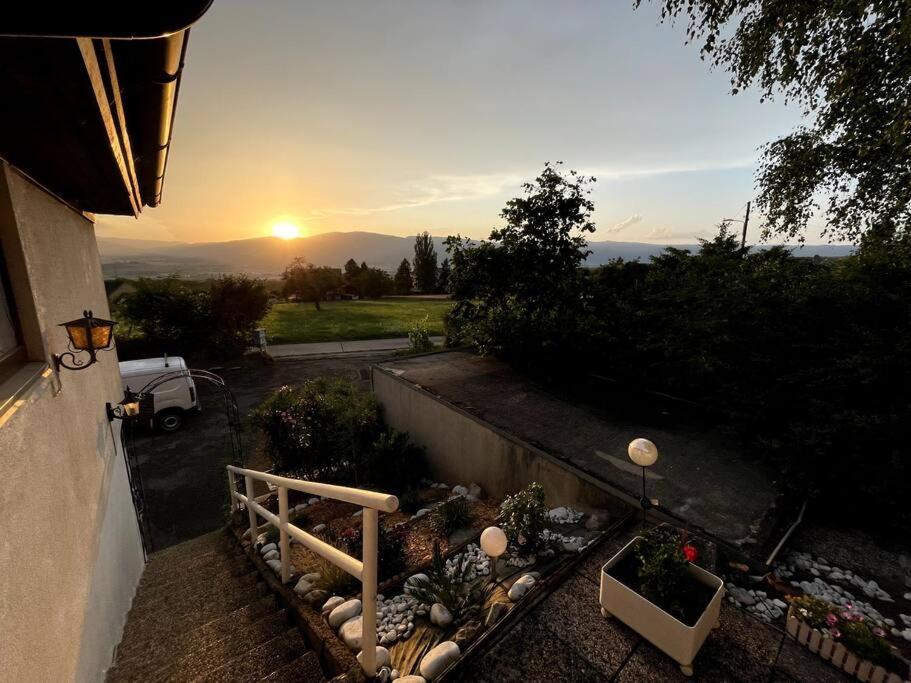 Joli Appartement Paisible Corcelles-sur-Chavornay Exteriör bild