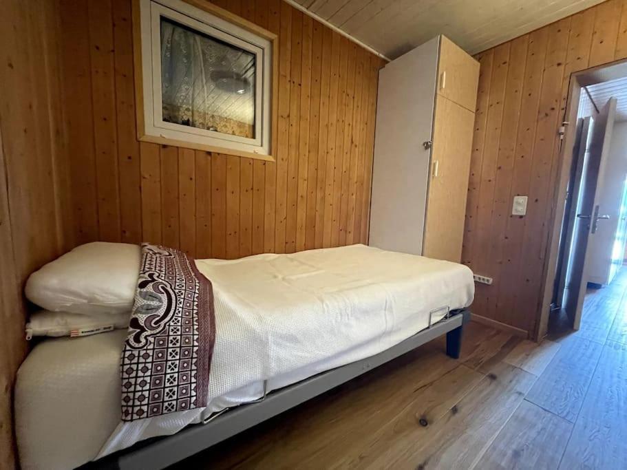 Joli Appartement Paisible Corcelles-sur-Chavornay Exteriör bild