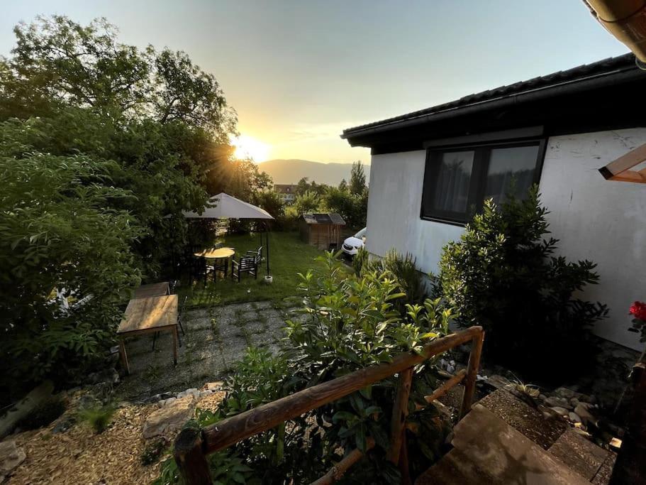 Joli Appartement Paisible Corcelles-sur-Chavornay Exteriör bild